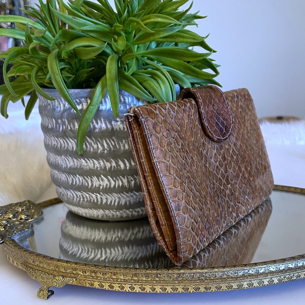 Vintage brown snake skin leather trifold wallet - Picture 3 of 12